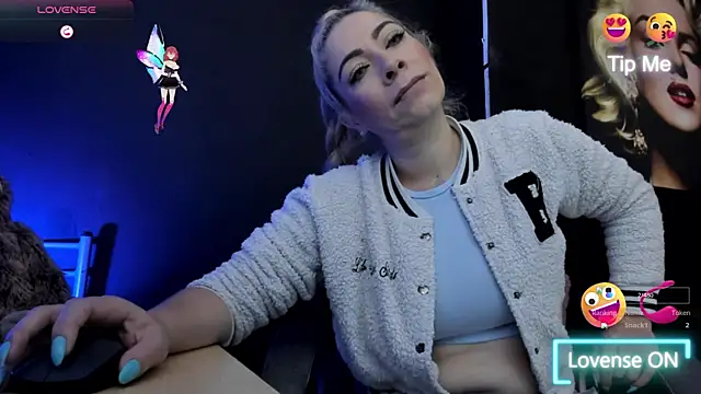 viktoria davis  online show from October 22, 11:25 pm