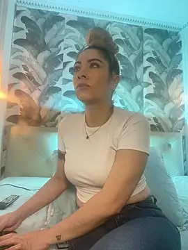 viktoria davis  online show from April 9, 10:16 pm