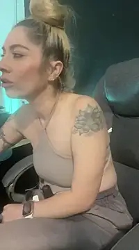 viktoria davis  online show from March 19, 1:32 am