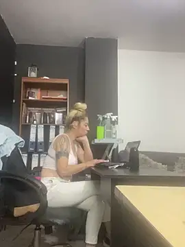 viktoria davis  online show from March 12, 12:53 am