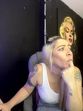 viktoria davis  online show from November 17, 11:53 pm