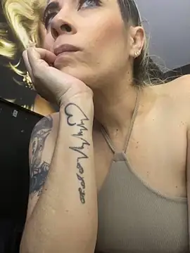 viktoria davis  online show from September 20, 10:04 pm