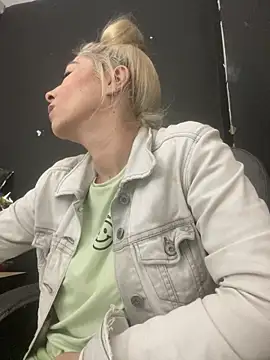 viktoria davis  online show from January 5, 10:24 pm