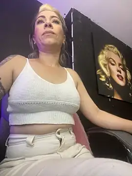 viktoria davis  online show from September 26, 11:33 pm