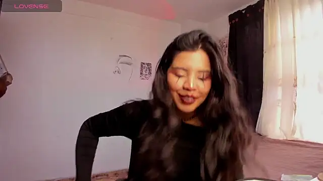 Snapshot of byanabrown chatting on October 22, 10:19 pm byanabrown online show from October 22, 10:19 pm