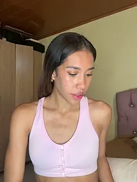 zoe storm online show from April 8, 11:50 pm