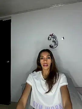 zoe storm online show from December 17, 1:32 am