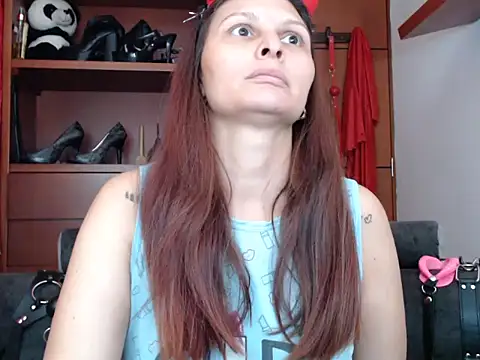 Snapshot of sachaclinford chatting on June 12, 4:16 pm sachaclinford online show from June 12, 4:16 pm