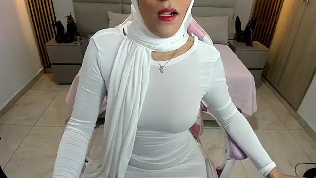 Snapshot of Zulema_hamdi chatting on March 2, 11:19 am Zulema hamdi online show from March 2, 11:19 am