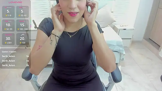 Zulema hamdi online show from November 4, 11:58 am