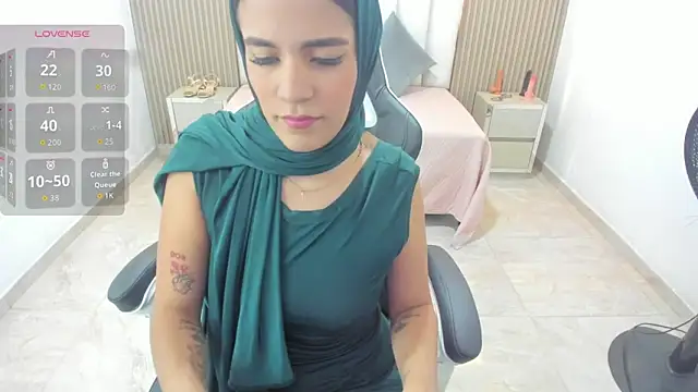 Zulema hamdi online show from March 18, 2:26 am