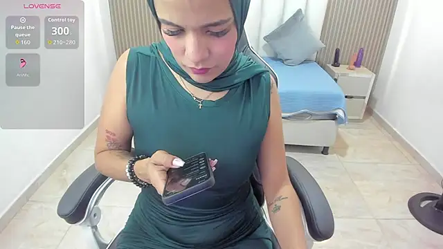 Zulema hamdi online show from November 20, 1:01 pm