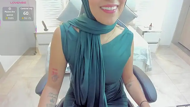 Zulema hamdi online show from November 6, 11:58 am