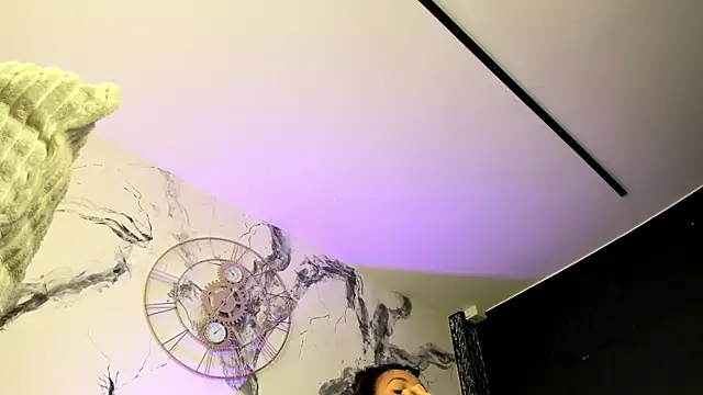 DalayMoore online show from March 15, 8:27 pm