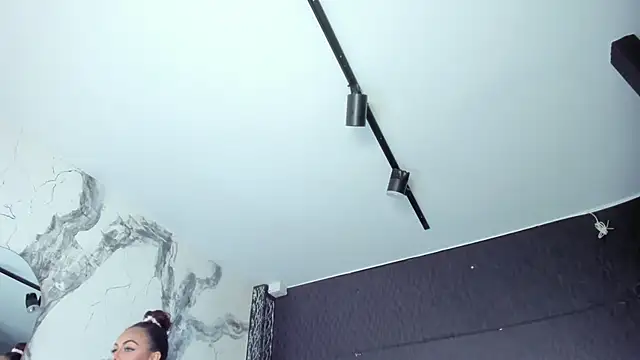 DalayMoore online show from September 12, 7:57 pm