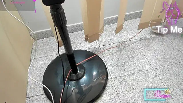 DalayMoore online show from February 25, 7:47 pm