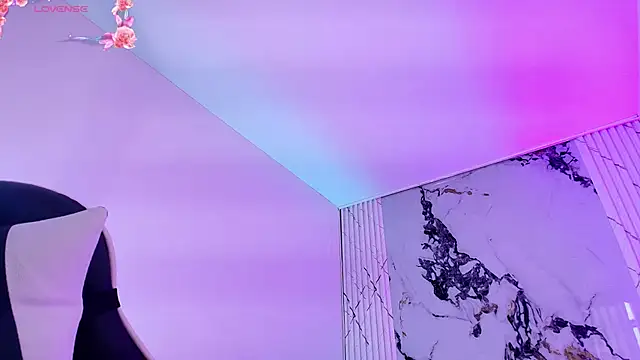 DalayMoore online show from September 10, 4:39 pm