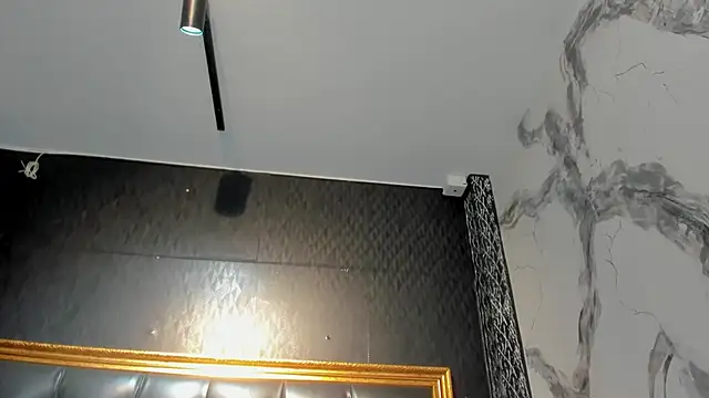 DalayMoore online show from November 2, 8:03 pm