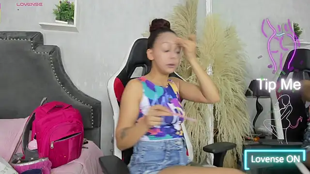 DalayMoore online show from July 28, 8:34 pm
