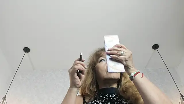 Dayana  Ospina online show from September 27, 6:25 pm