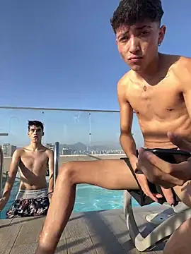 Snapshot of TusBellakitos chatting on January 22, 10:15 pm TusBellakitos online show from January 22, 10:15 pm