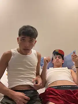 Snapshot of TusBellakitos chatting on January 25, 4:13 am TusBellakitos online show from January 25, 4:13 am