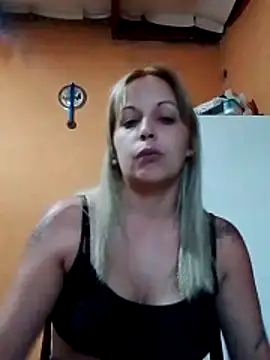 Pilarxxx666 online show from February 11, 10:42 pm