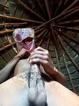 Snapshot of MrHardRider23 chatting on March 3, 6:53 am MrHardRider23 online show from March 3, 6:53 am