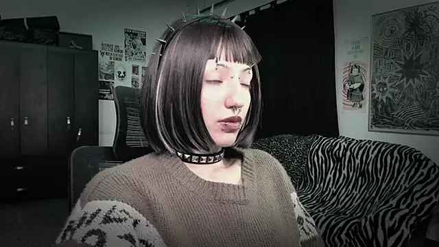 roxy toxic online show from June 4, 12:48 am