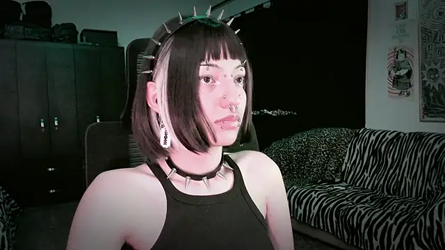 roxy toxic online show from April 24, 2:02 am