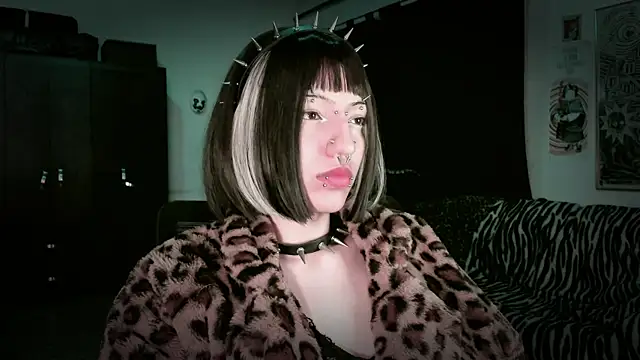 roxy toxic online show from May 14, 12:18 am