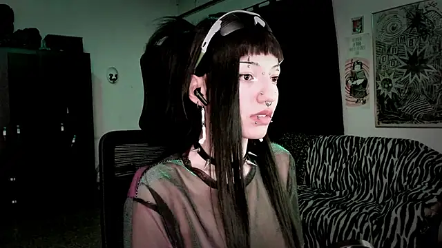 roxy toxic online show from March 25, 1:39 am