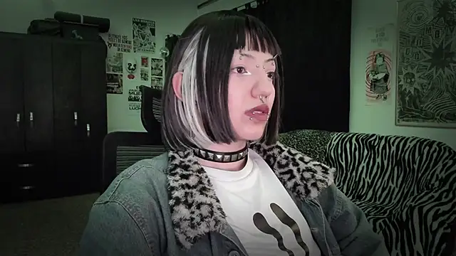 roxy toxic online show from June 18, 12:53 am