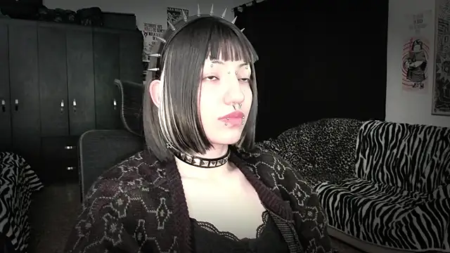 roxy toxic online show from July 1, 12:33 am