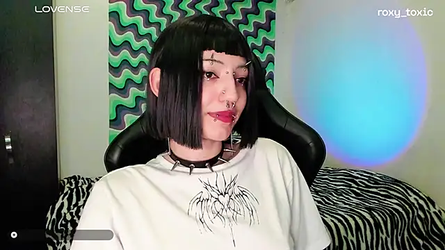 roxy toxic online show from March 19, 1:54 am