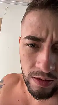 Snapshot of Lliam_2 chatting on February 1, 2:56 pm Lliam 2 online show from February 1, 2:56 pm