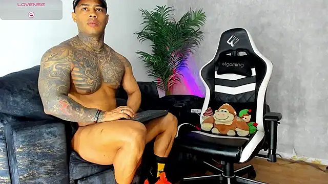 Snapshot of owen_freid chatting on October 24, 8:52 pm owen freid online show from October 24, 8:52 pm