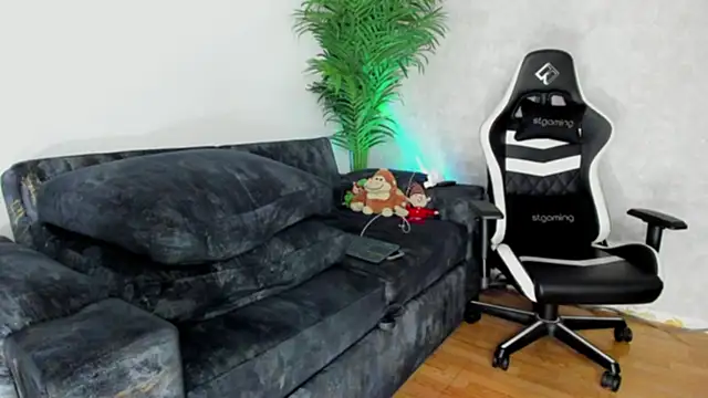 Snapshot of owen_freid chatting on March 22, 11:42 pm owen freid online show from March 22, 11:42 pm