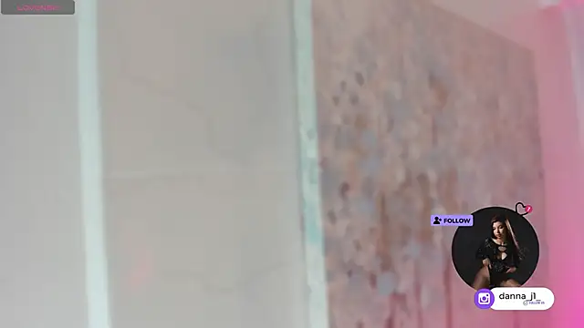 DannaJhonson1 online show from April 15, 7:29 pm