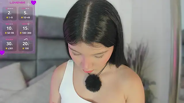 DannaJhonson1 online show from April 10, 7:32 pm