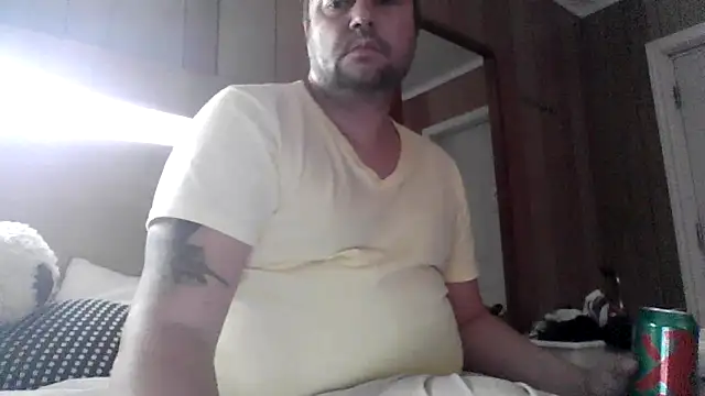 Snapshot of yourcourage1 chatting on October 4, 4:03 am yourcourage1 online show from October 4, 4:03 am