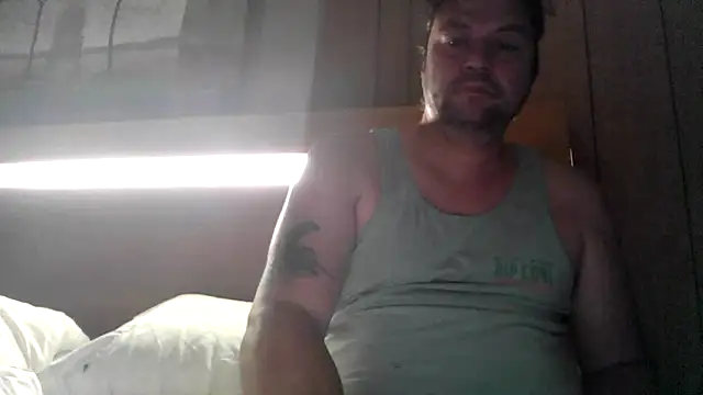 Snapshot of yourcourage1 chatting on October 2, 3:54 am yourcourage1 online show from October 2, 3:54 am