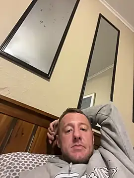 biggzee6 online show from December 3, 12:55 am