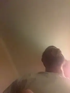 Snapshot of biggzee6 chatting on January 6, 12:58 am biggzee6 online show from January 6, 12:58 am