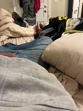 Snapshot of biggzee6 chatting on January 13, 11:19 pm biggzee6 online show from January 13, 11:19 pm