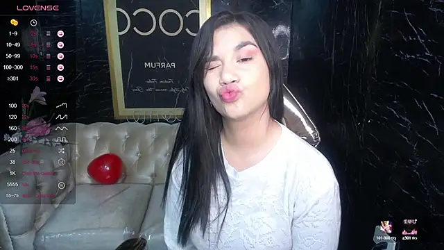 Skye Little v online show from February 14, 2:44 pm