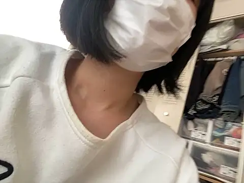 Snapshot of riri_riri_jp chatting on October 12, 5:09 am riri riri jp online show from October 12, 5:09 am