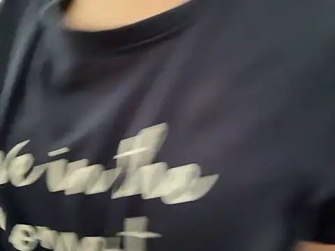 Snapshot of riri_riri_jp chatting on July 8, 1:30 am riri riri jp online show from July 8, 1:30 am