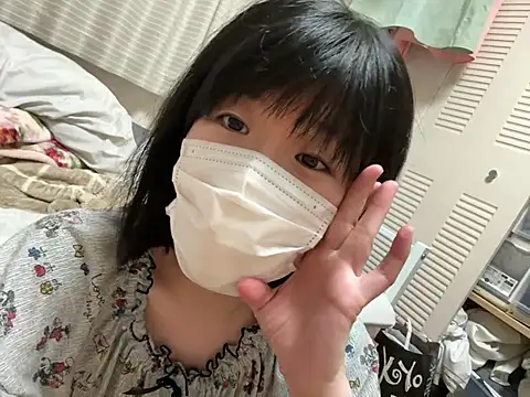 Snapshot of riri_riri_jp chatting on July 3, 3:51 pm riri riri jp online show from July 3, 3:51 pm