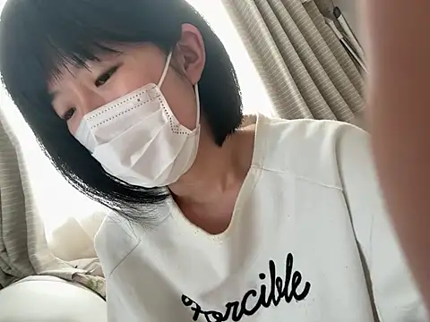 Snapshot of riri_riri_jp chatting on June 11, 5:15 am riri riri jp online show from June 11, 5:15 am